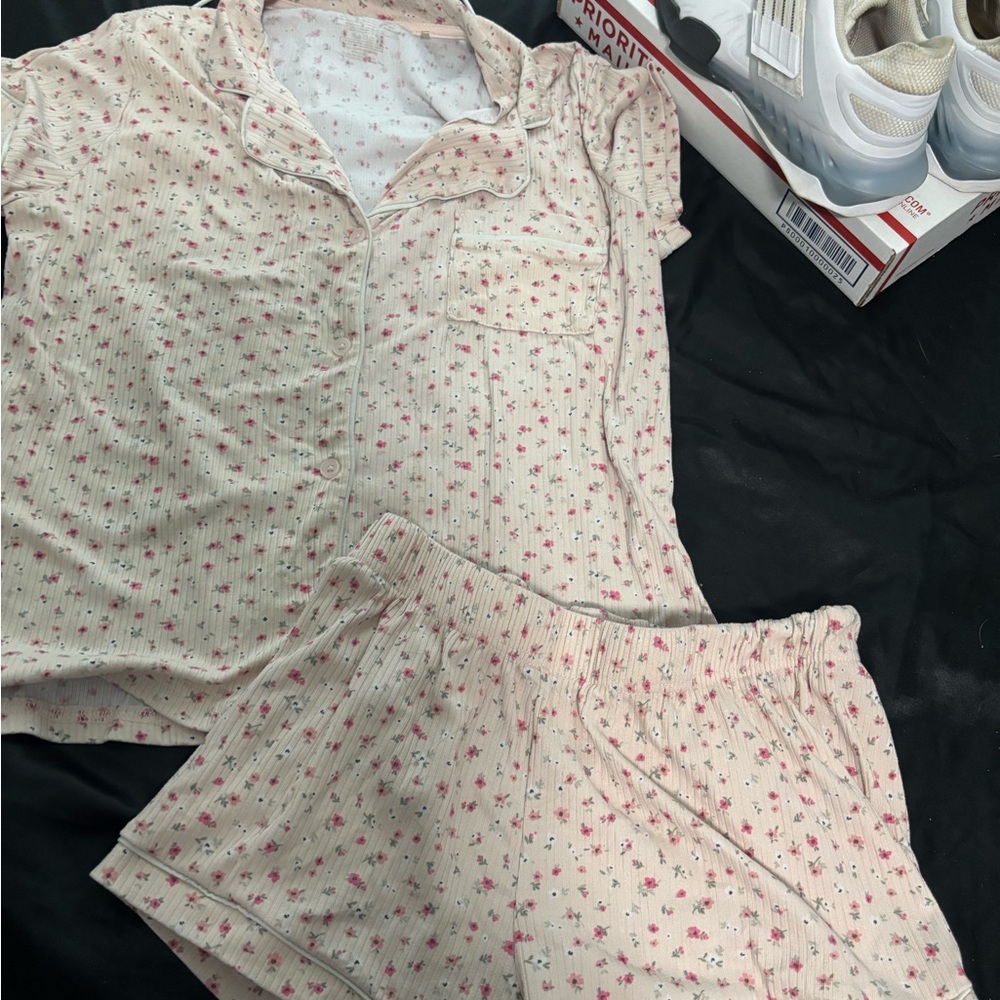 T.J.Maxx Pink Floral Women's Pajama Set